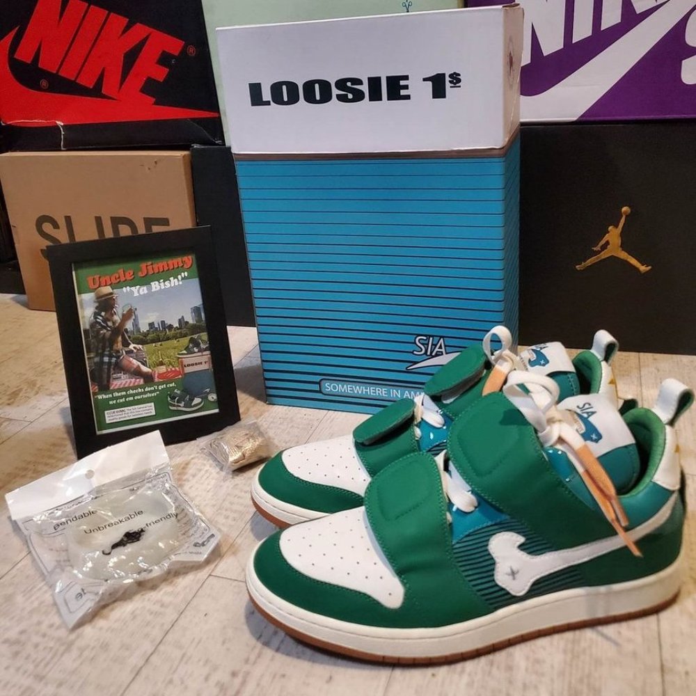 Size 10 Sia Collective Culture Vulture Loosie 1's + accessories